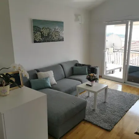 Dvor - Ap1, Ap2, Ap3 *