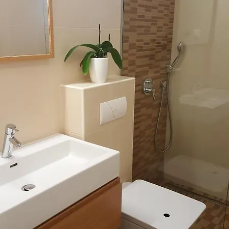 Dvor - Ap1, Ap2, Ap3 Apartment