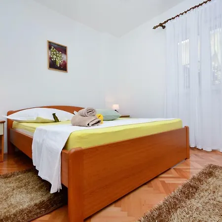 Dvor - Ap1, Ap2, Ap3 *