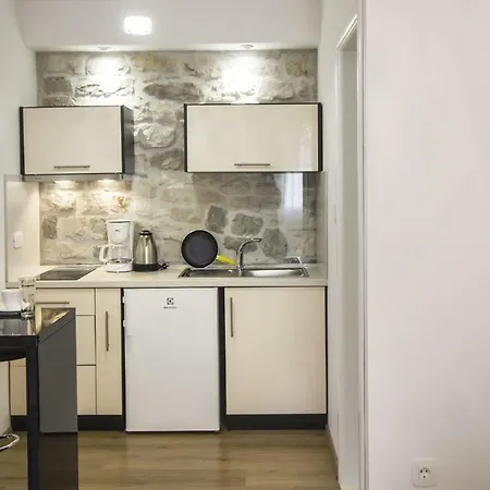 Dvor - Ap1, Ap2, Ap3 Baška Voda