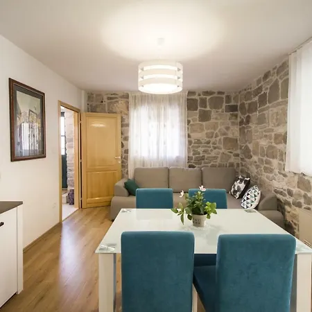 Dvor - Ap1, Ap2, Ap3 *