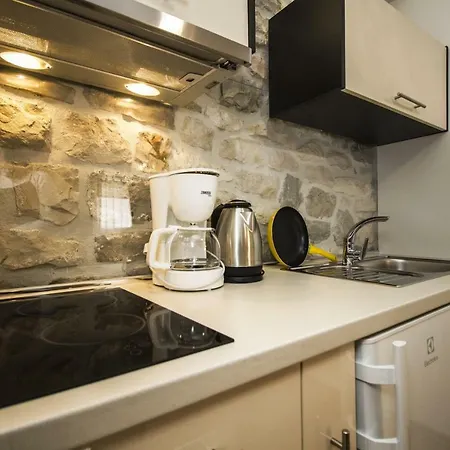 Dvor - Ap1, Ap2, Ap3 *