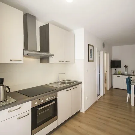 Dvor - Ap1, Ap2, Ap3