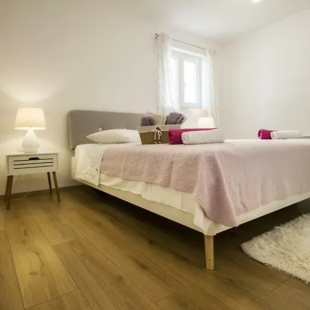 Dvor - Ap1, Ap2, Ap3