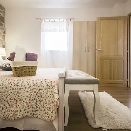 Lejlighed Dvor - Ap1, Ap2, Ap3