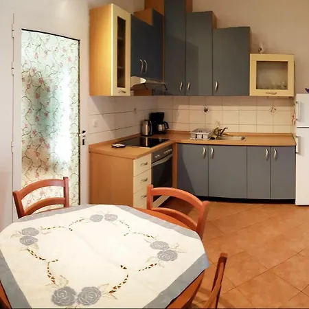 Dvor - Ap1, Ap2, Ap3 Lejlighed *