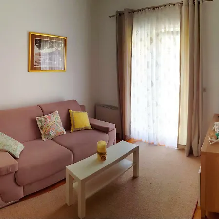 Dvor - Ap1, Ap2, Ap3 * Baška Voda