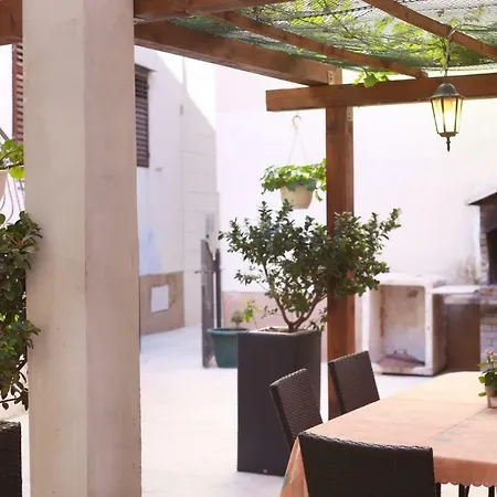 Dvor - Ap1, Ap2, Ap3