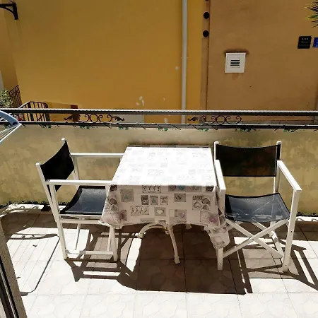 Dvor - Ap1, Ap2, Ap3 Daire Baška Voda