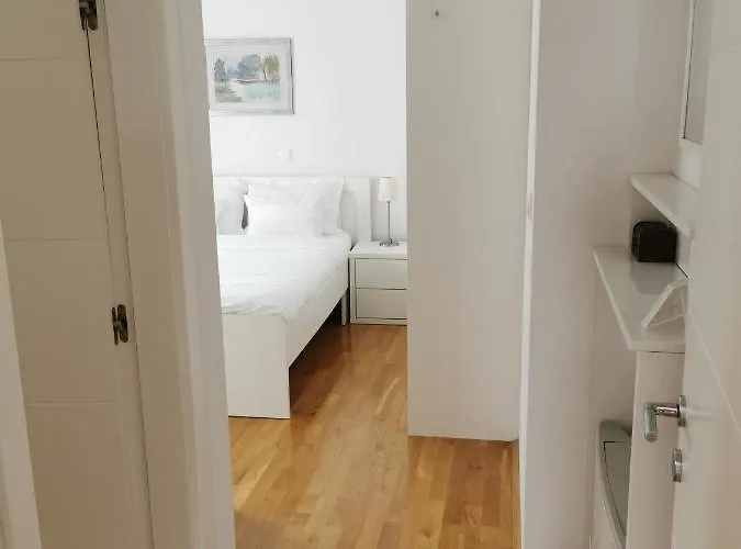 Dvor - Ap1, Ap2, Ap3 Apartament