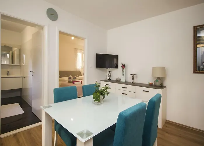 Dvor - Ap1, Ap2, Ap3 Apartament