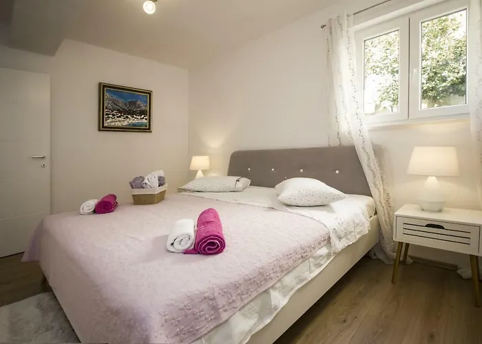 Apartament Dvor - Ap1, Ap2, Ap3 *