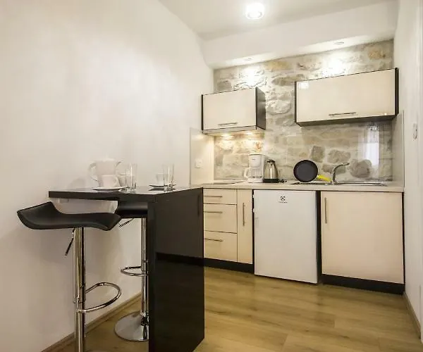 Dvor - Ap1, Ap2, Ap3 Apartament