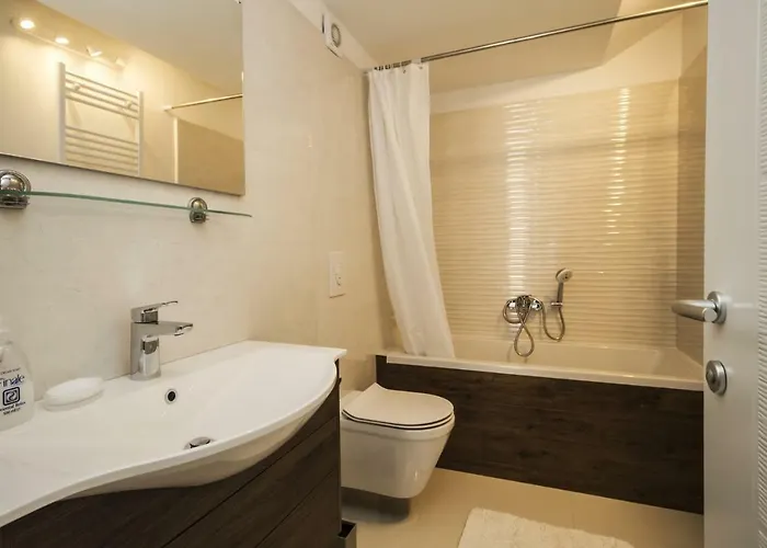 Dvor - Ap1, Ap2, Ap3 Apartament