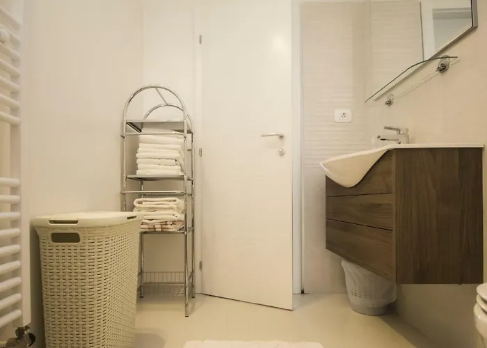 Dvor - Ap1, Ap2, Ap3 Apartament Baška Voda